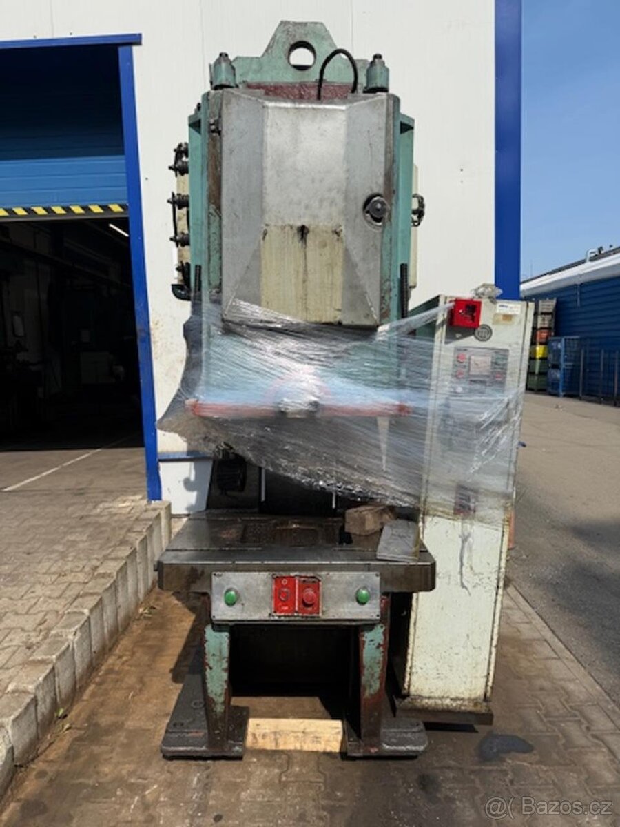 Výstředníkový lis SMERAL LEU 100 A