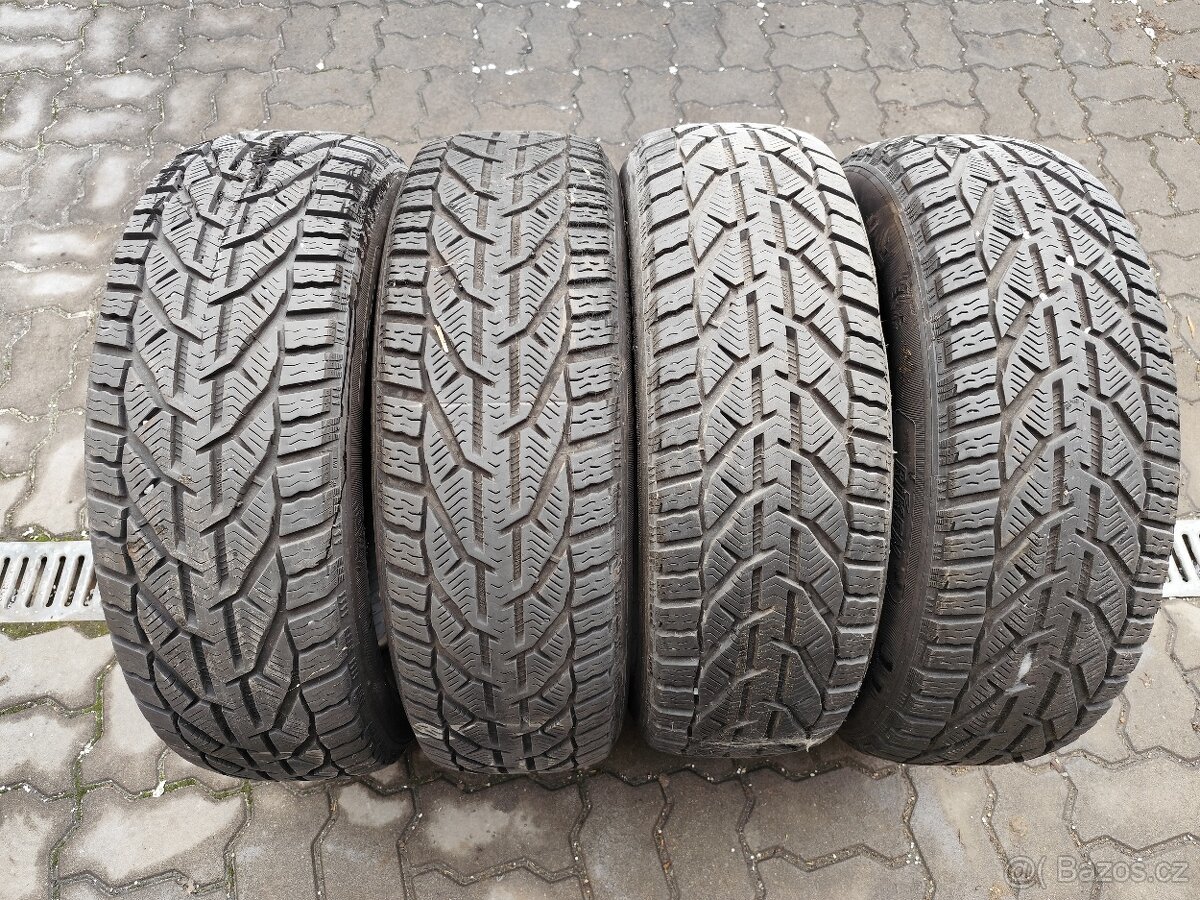 Pneu 215/65R17 99H zimní
