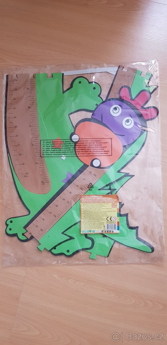 nový dětský metr na zeď