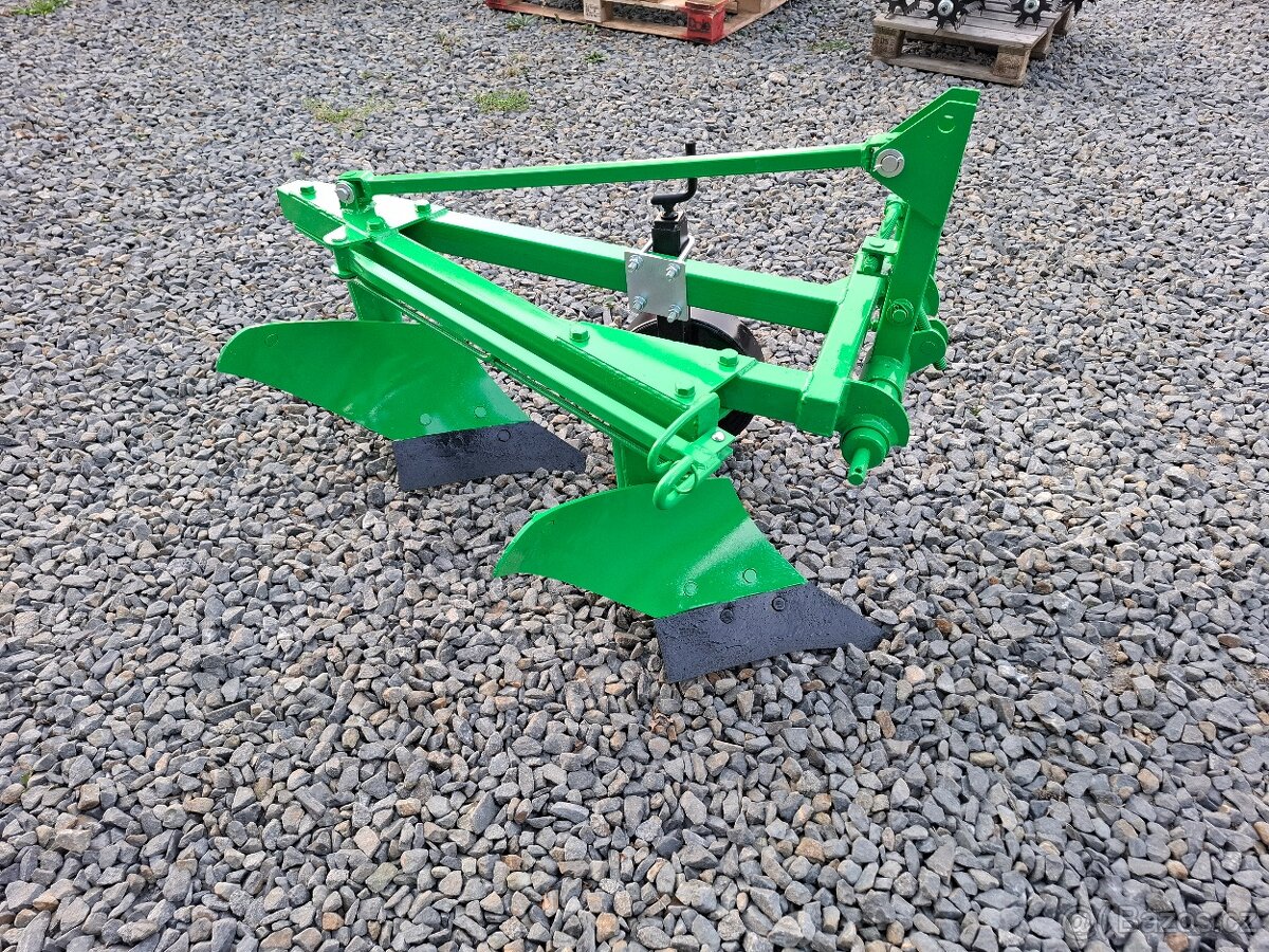 Dvojradličný pluh za traktor