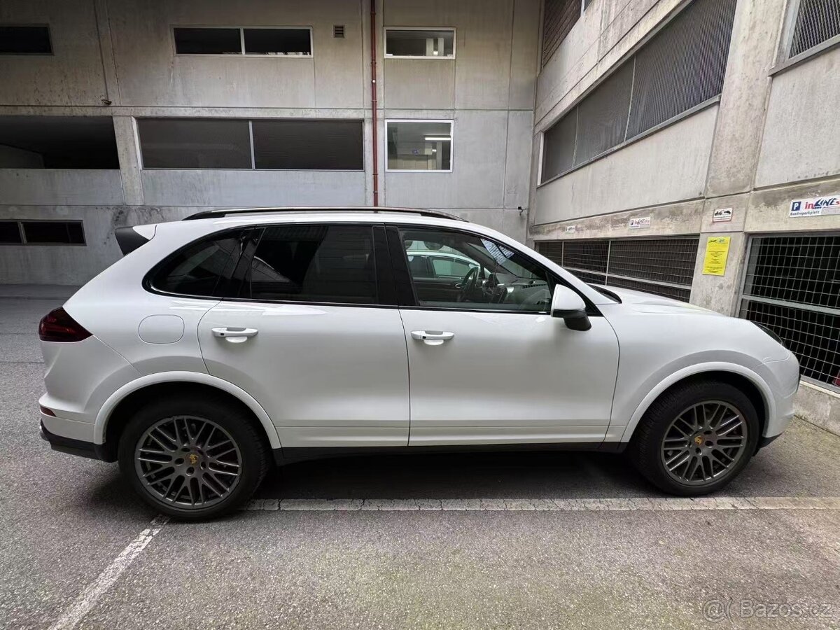 Porsche cayenne 2017 platinum edition