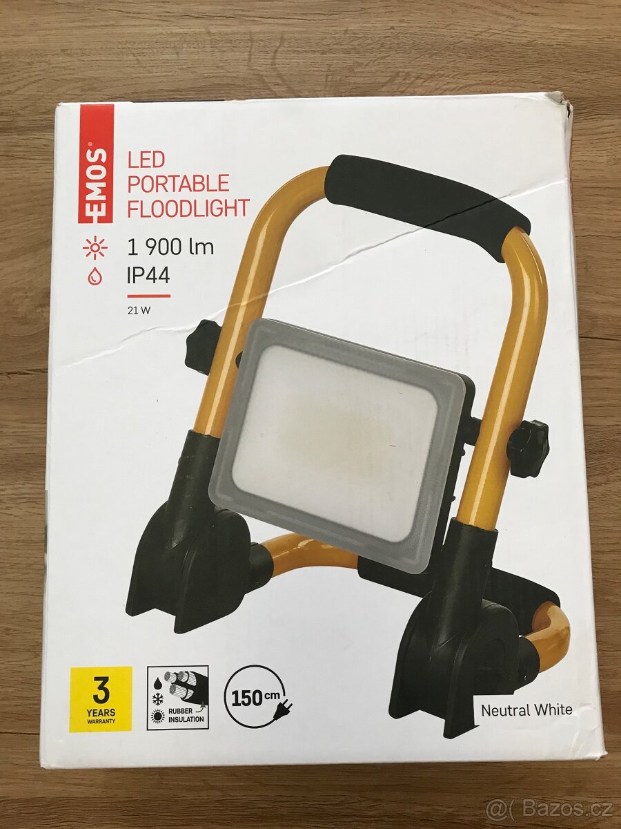 LED reflektor přenosný - 21 W EMOS ZD3322