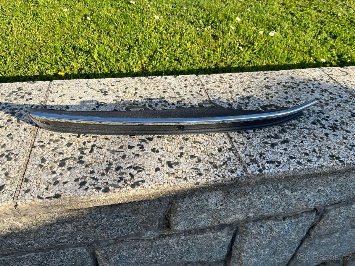5G0 854 661 lišta nárazníku GOLF7