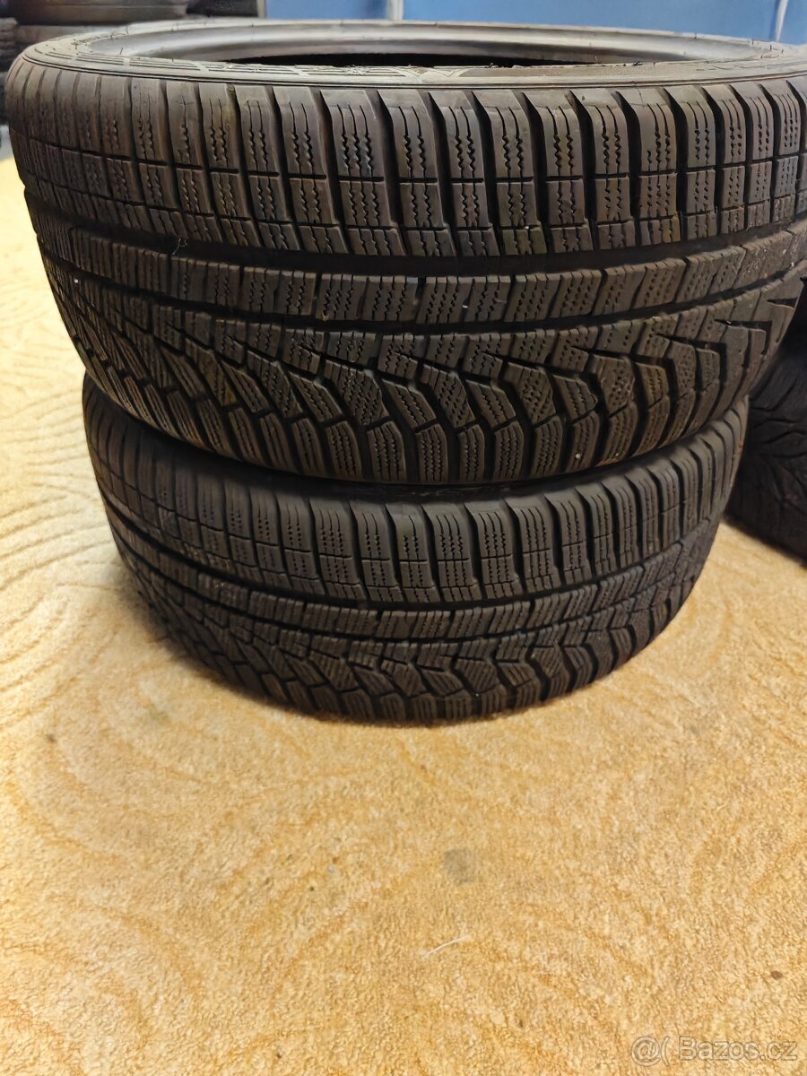 2ks zimních pneu Hankook Winter Evo 2, 235x40 R19 96V