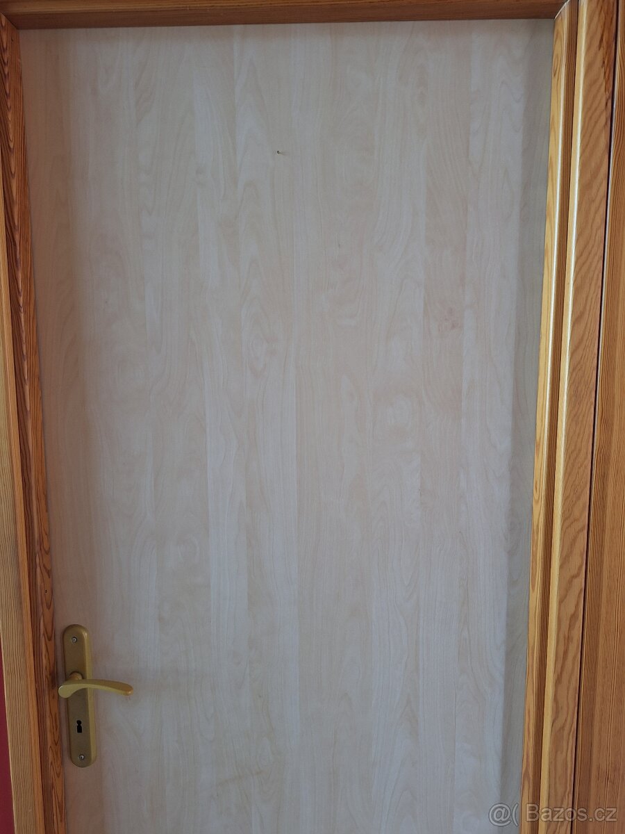 Prodám dveře 70