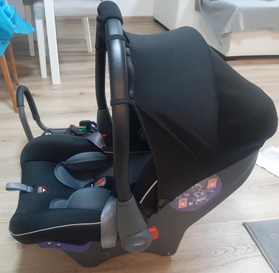 Klippan Dinofix se základnou na isofix