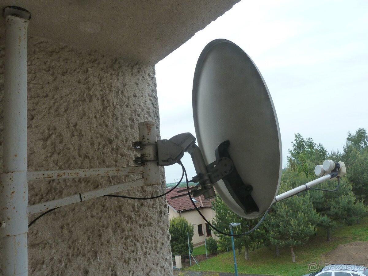 Satelitní komplet s automatickým natáčením a CI modulem.