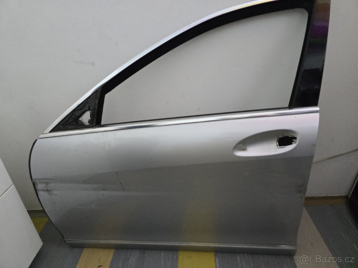 Mercedes w221 přední leve dveře