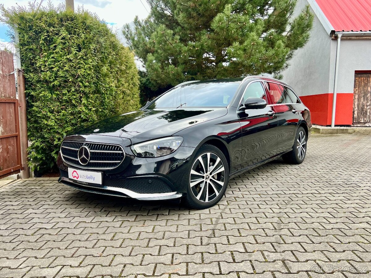 Mercedes-Benz Třídy E 220d 4MATIC/LED/WEBASTO/2020