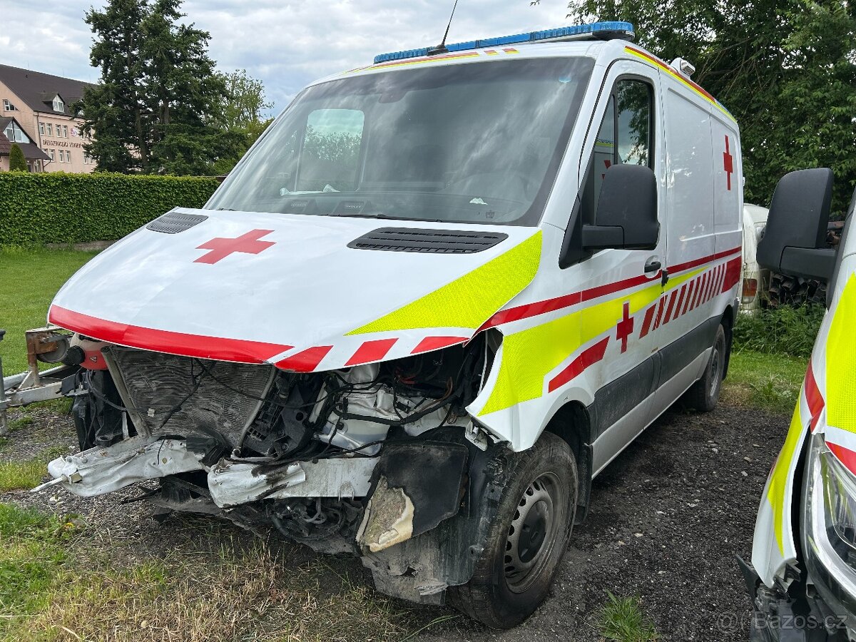 Mercedes-Benz Sprinter 2.0 CDI - Sanitní vozidlo - BOURANÉ