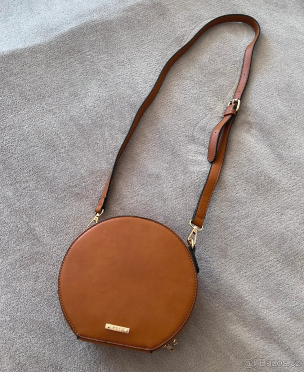 Nová kabelka / crossbody Moa