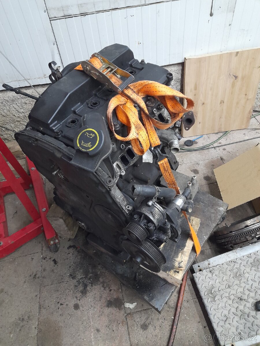 Transit 2.4tddi motor