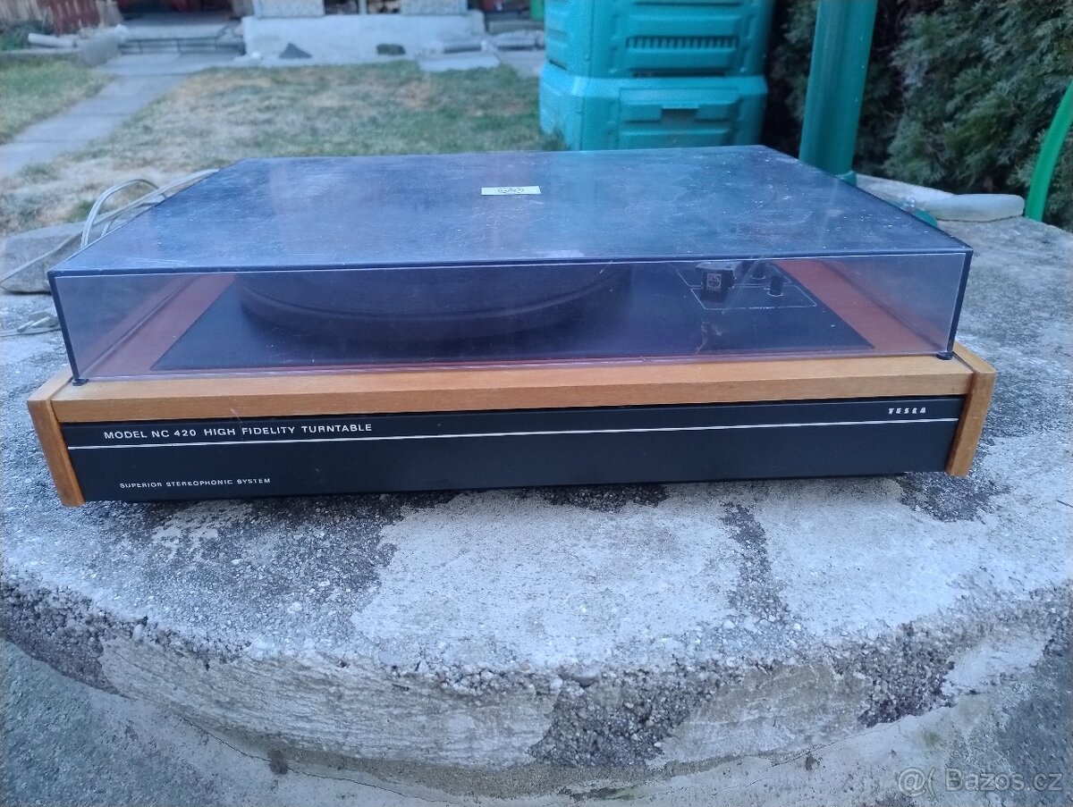 Gramofon Tesla NC 420 HFT