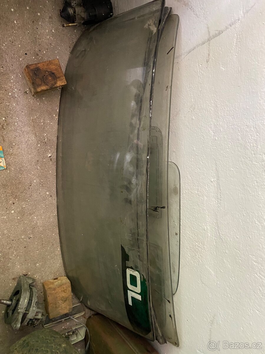 Renault R8, Reanult 8 okna