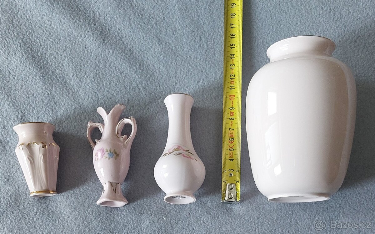 vázičky z růžového porcelánu