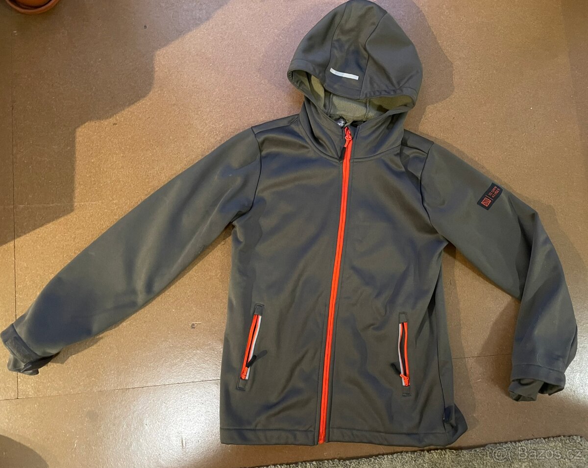 Softshellová zelená bunda Crivit vel. 146/152