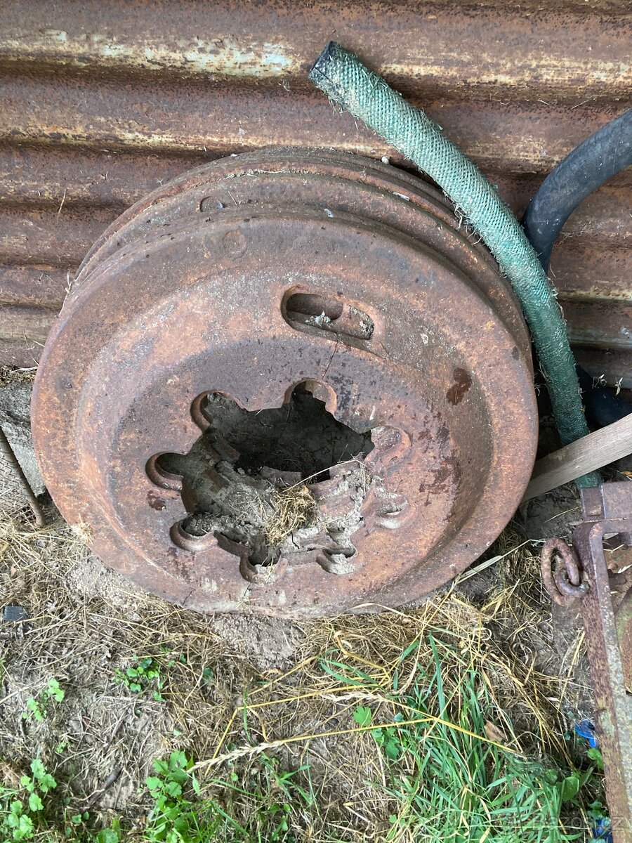 Závaží Zetor super 50 + vál za traktor