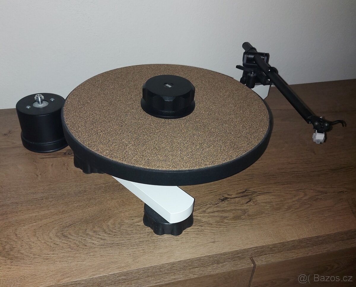 Gramofon Avid Ingenium - Plug & Play - White