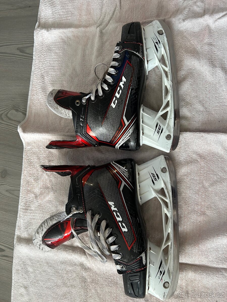 Brusle CCM jetspeed FT1