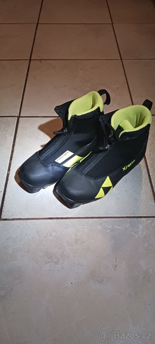 Juniorské boty na běžky Fischer vel.33