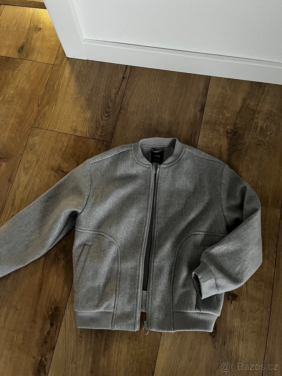 Stylová dívčí bunda bomberka