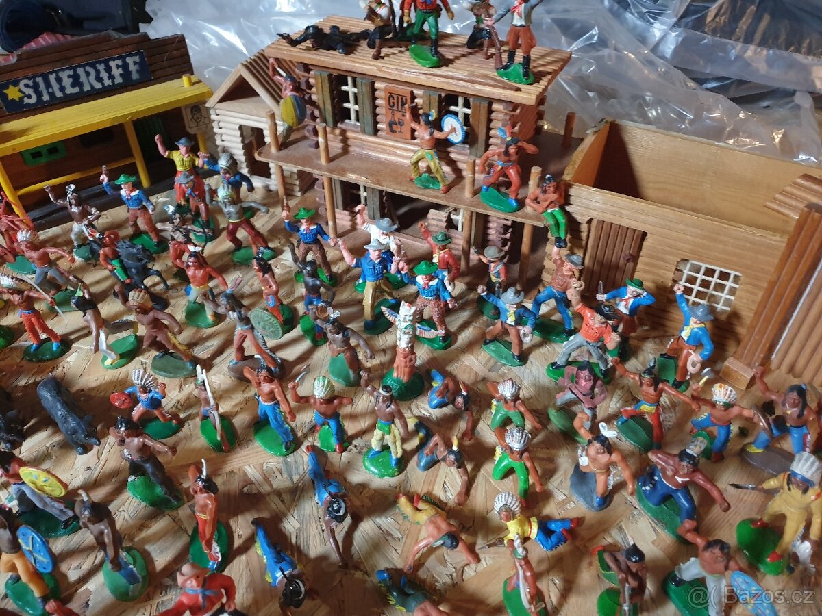 INDIÁNI A KOVBOJOVÉ Z NDR  320ks