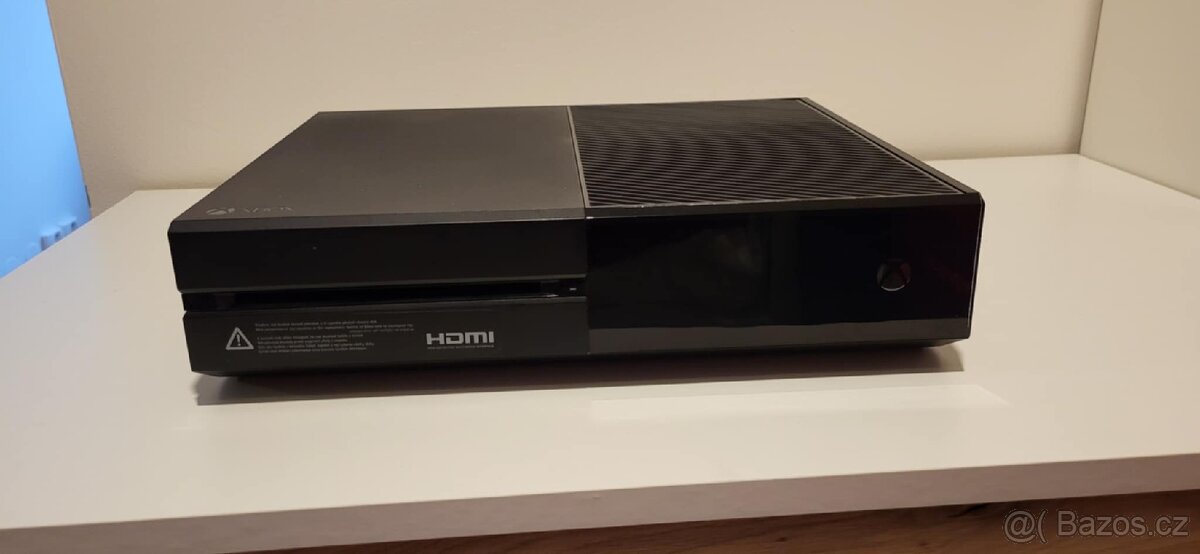 Microsoft Xbox One Černý