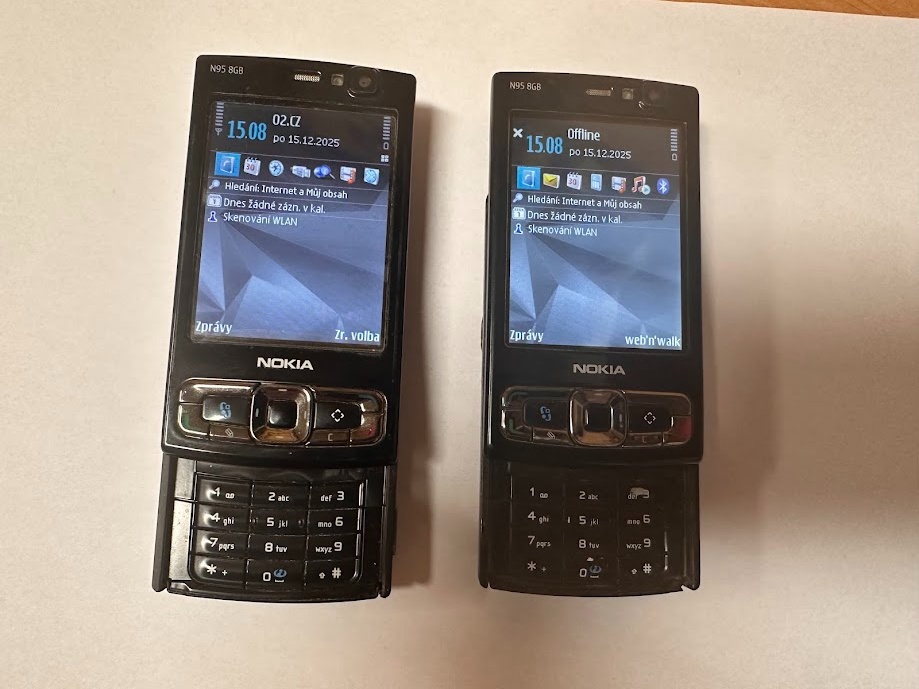 NOKIA N95 8GB ve vynikajícím stavu s baterií a nabíječkou