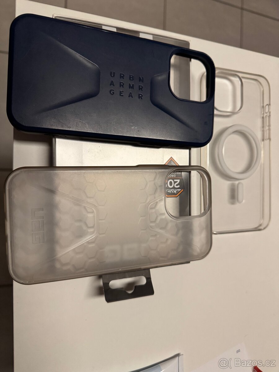 Prodám kryty na iPhone 13 Pro Max ve špičkovém stavu