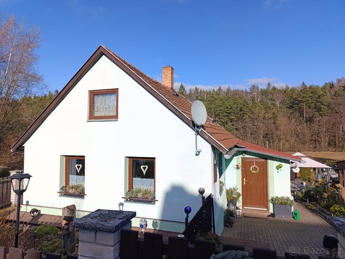 Stresni okapy a haky