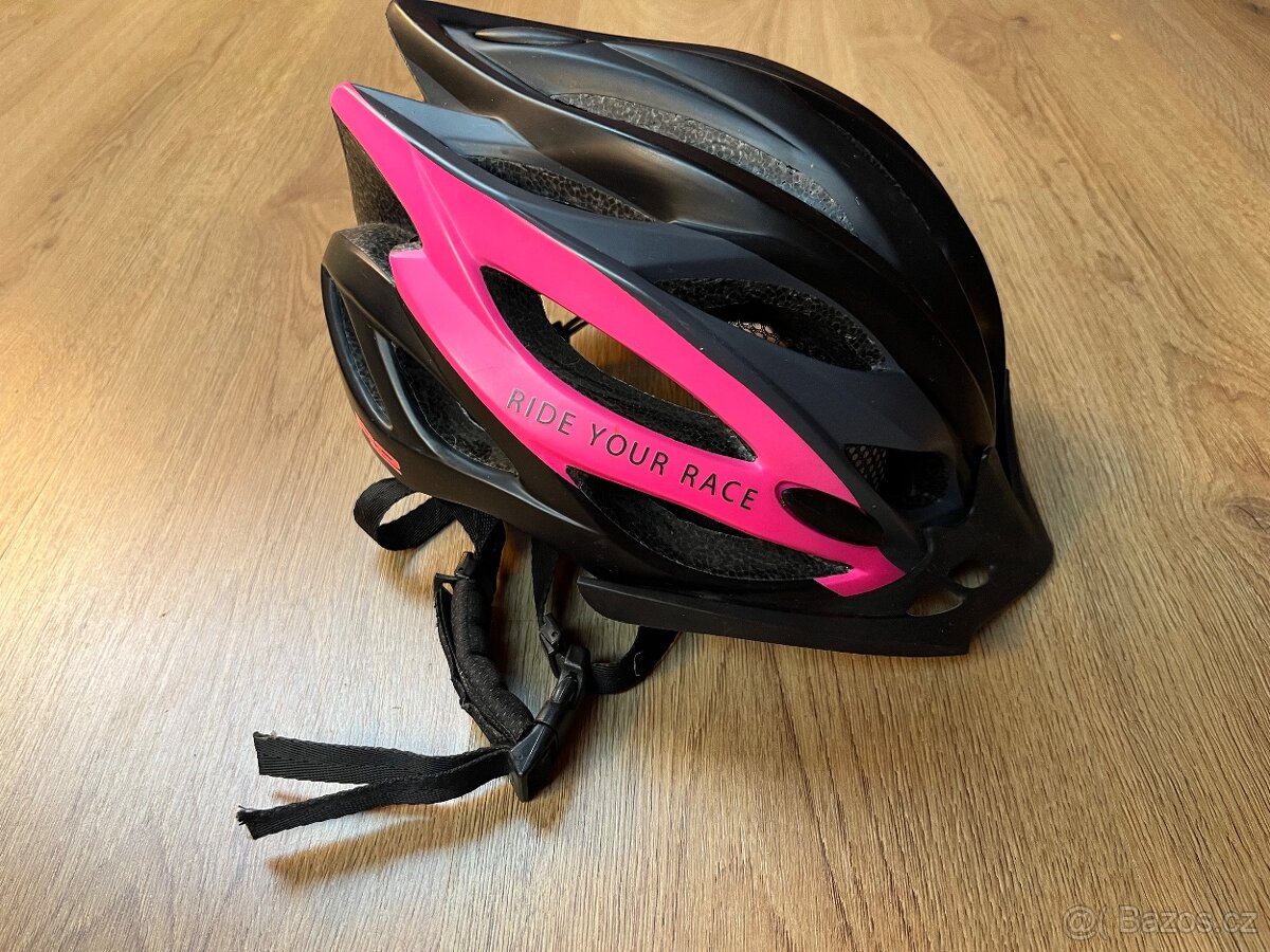 Dámská helma na kolo