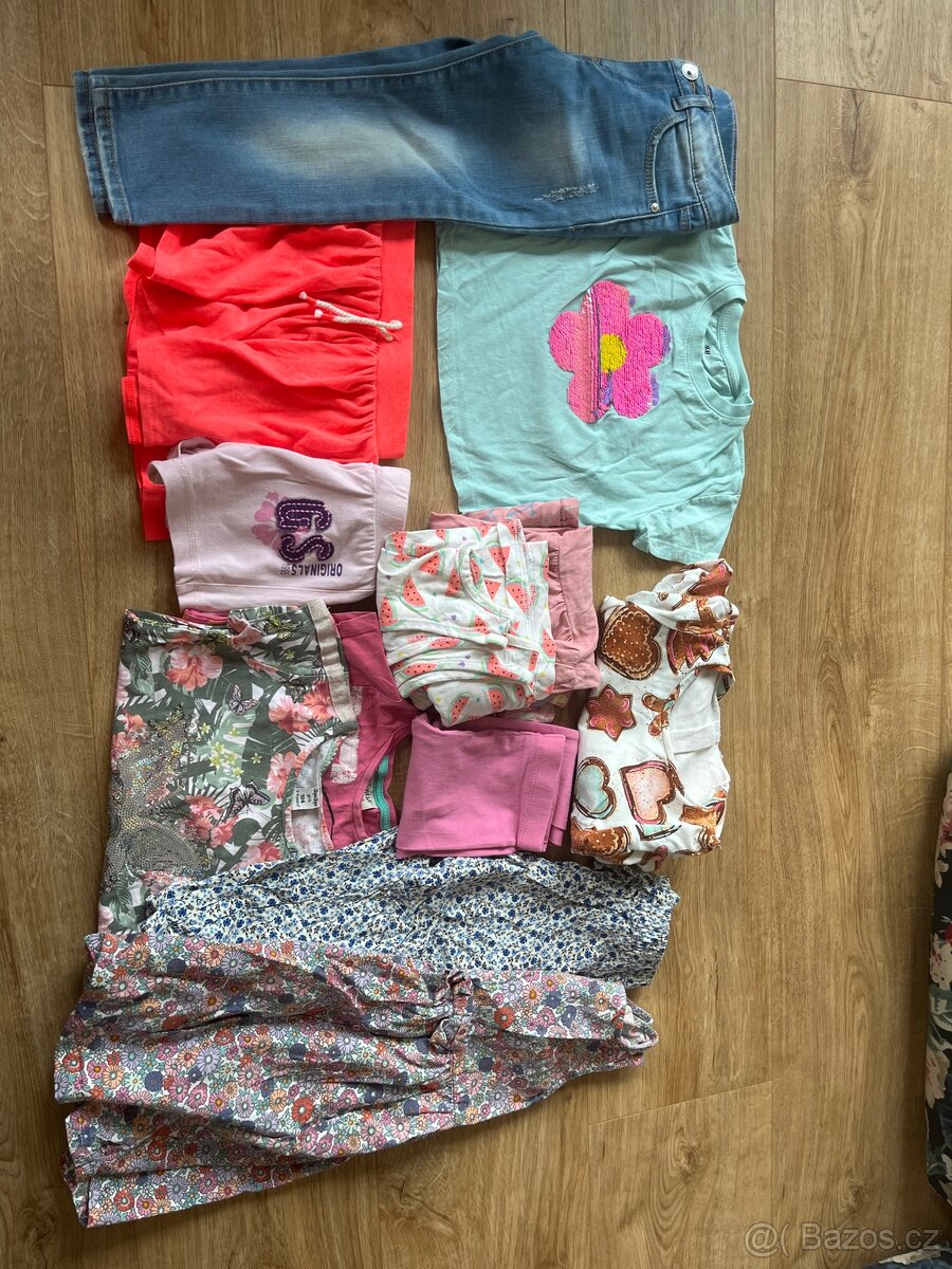 Značkové dívčí oblečení 104 letní