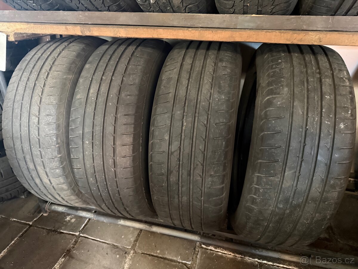 Letni pneu Goodyear EfficientGrip 215/60 r16