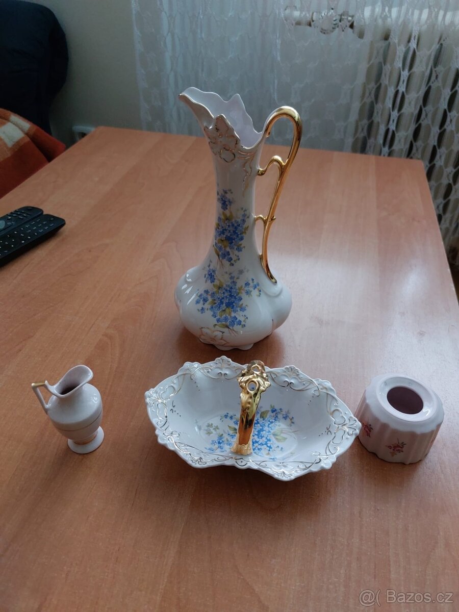 Růžový porcelán