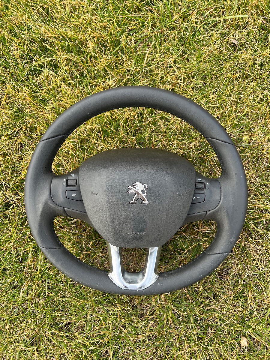 Volant Peugeot 2008
