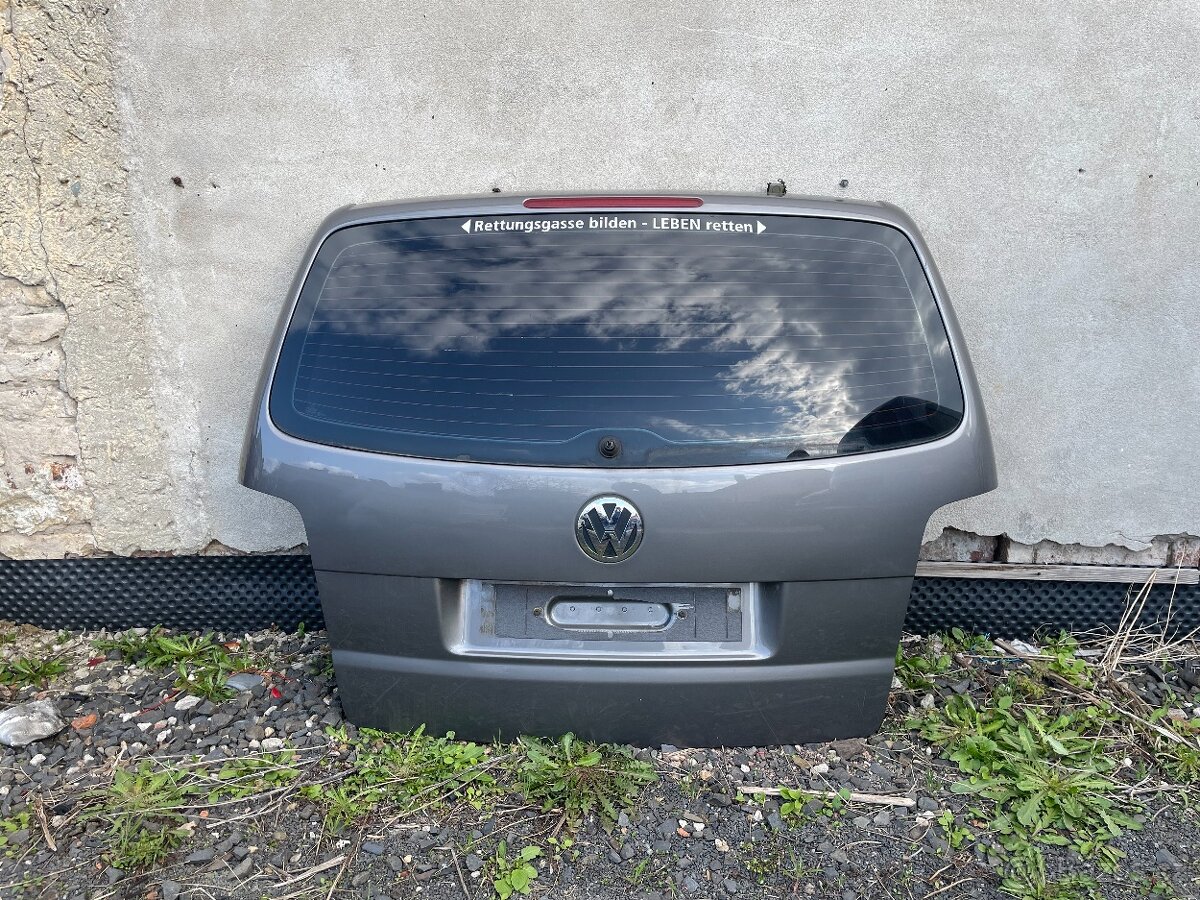 vw touran-zadni viko