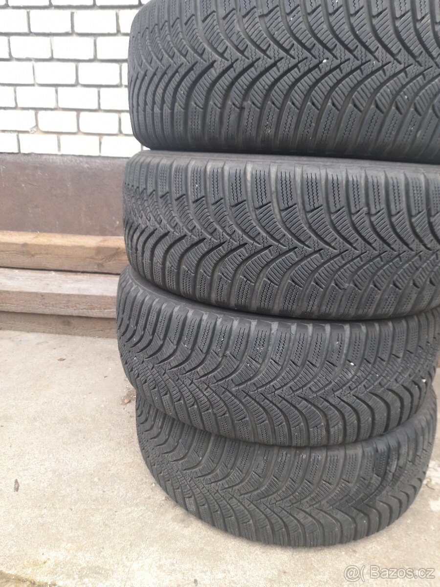 Zimní pneu Hankook 205 55 16