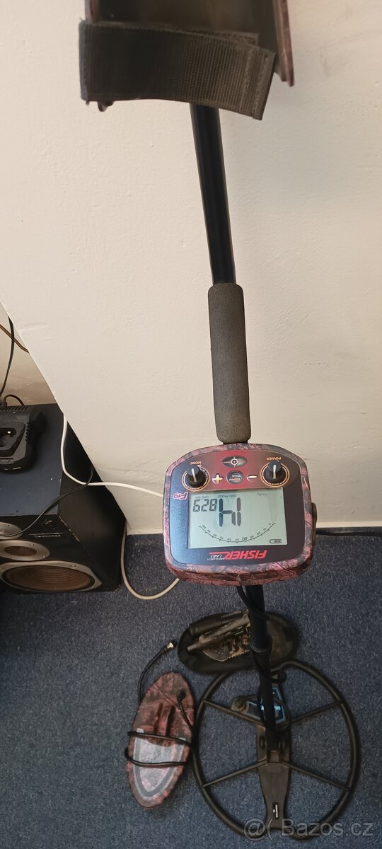 Fisher F19 detektor kovů+ velká cívka