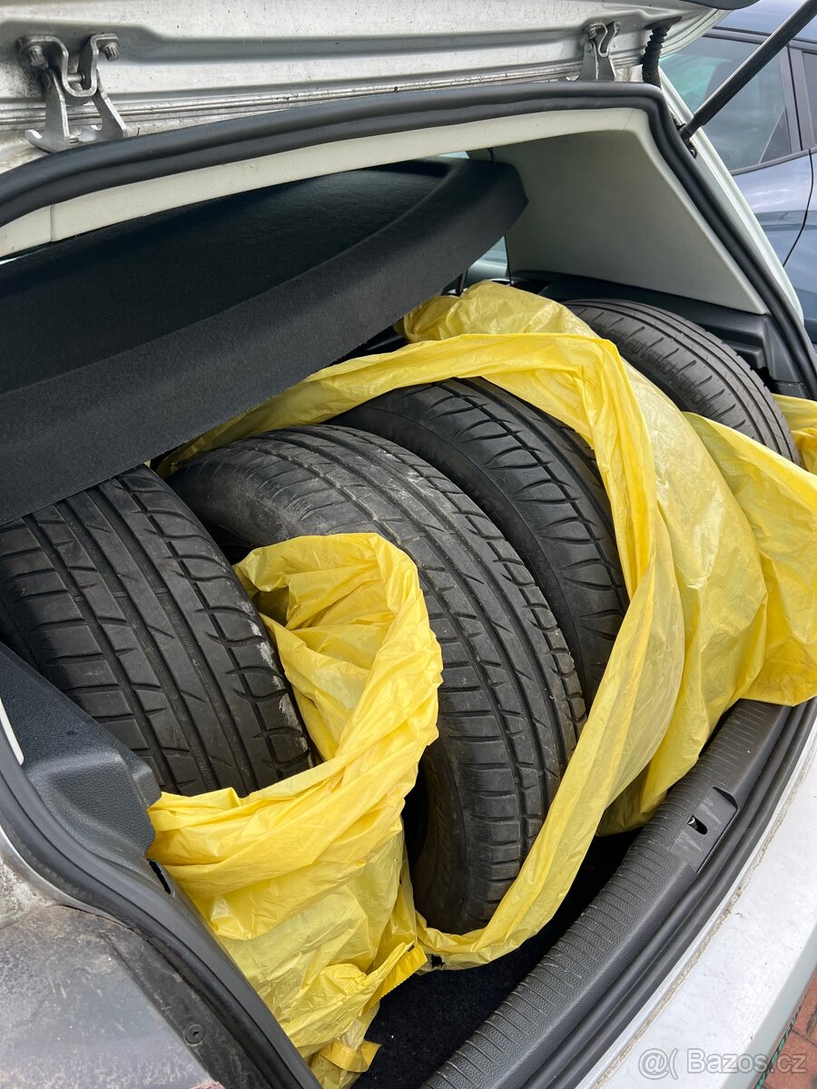 5x PNEU letní 195/65 R15