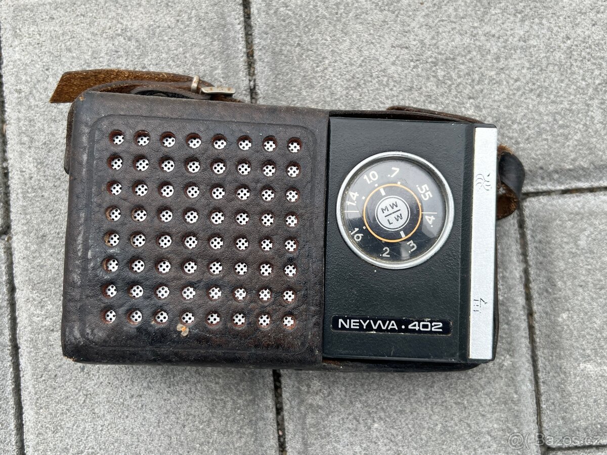 NEYWA 402 retro radio