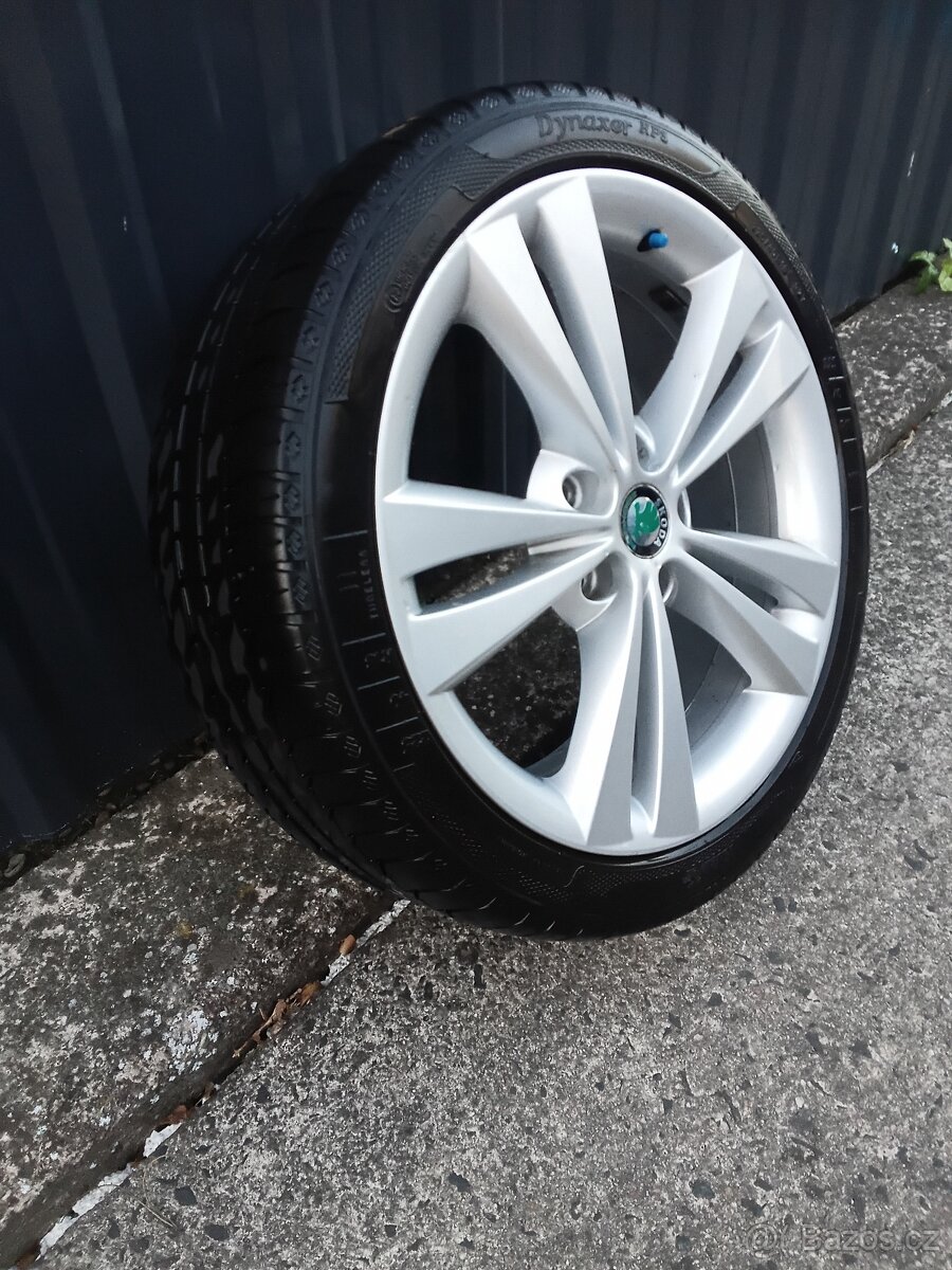 Alu kola Neptune 18" Octavia II RS