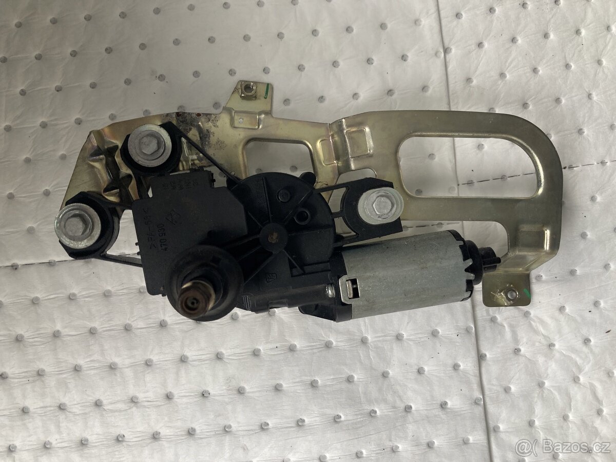VW T5 stěrač zadních dveří křídlových 7H0955711B