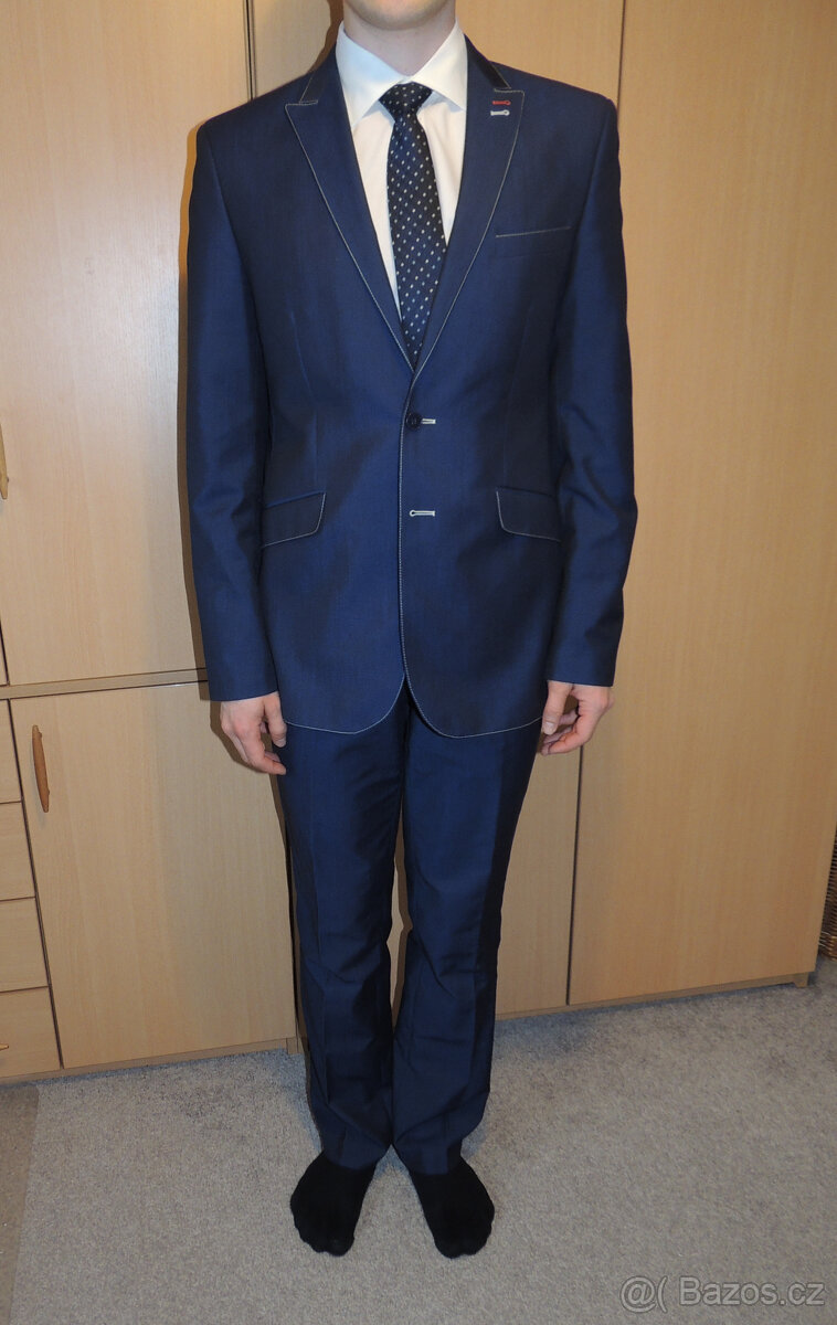 Pánský oblek vel. 48 tmavě modrý na postavu 170-175 cm