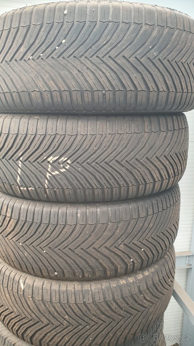 Celoroční pneu 265/60r18