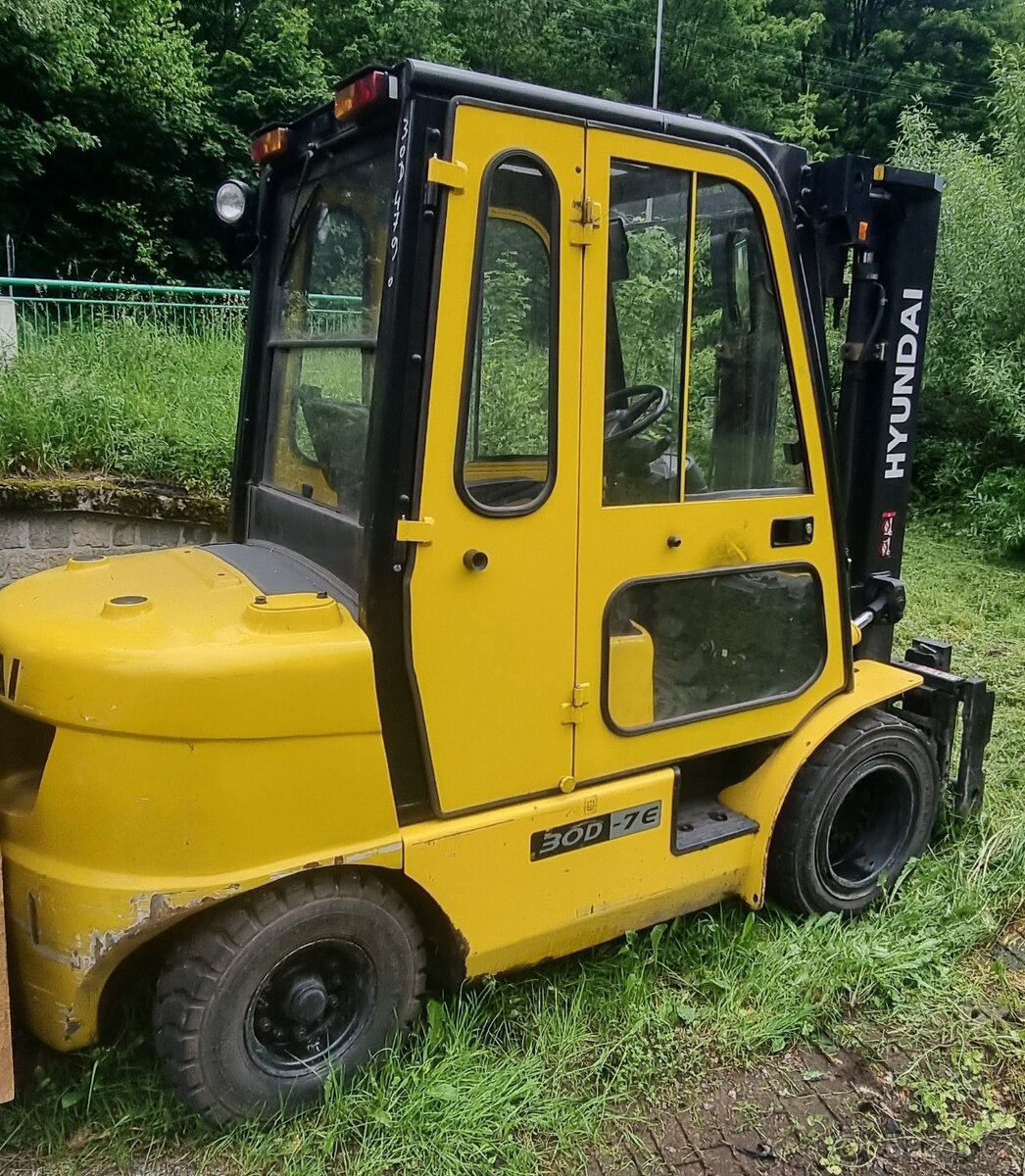 vysokozdvižný vozík Hyundai 30D-7E