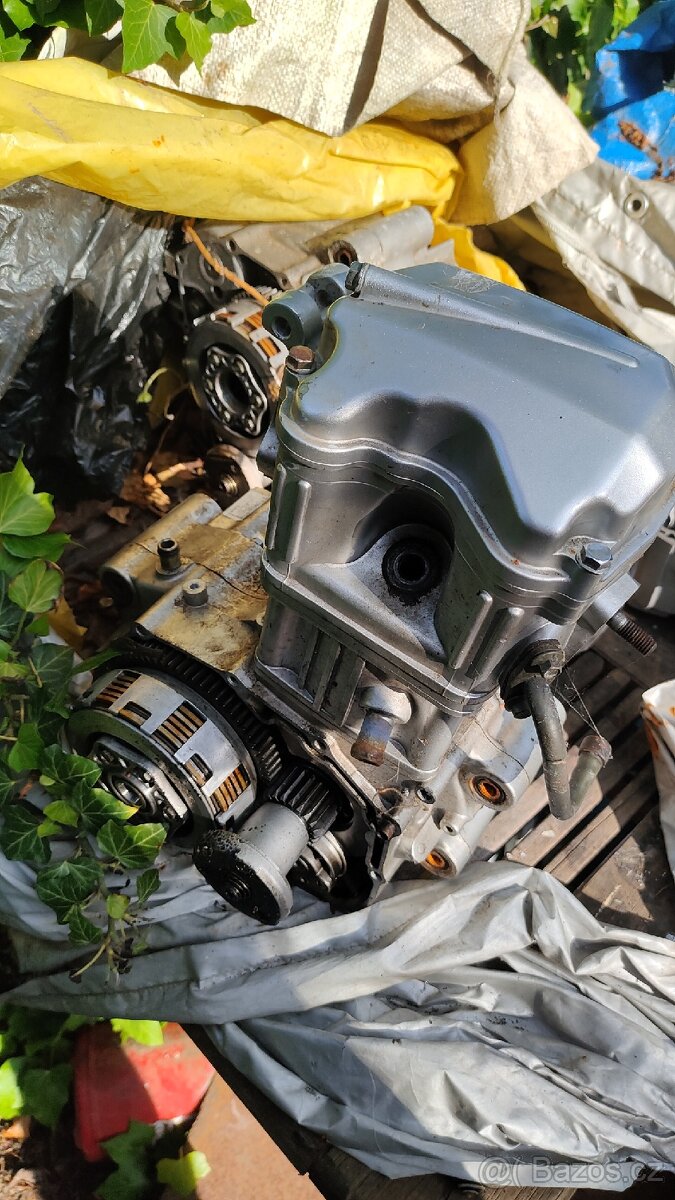 Motory 200 a 250cc Čína