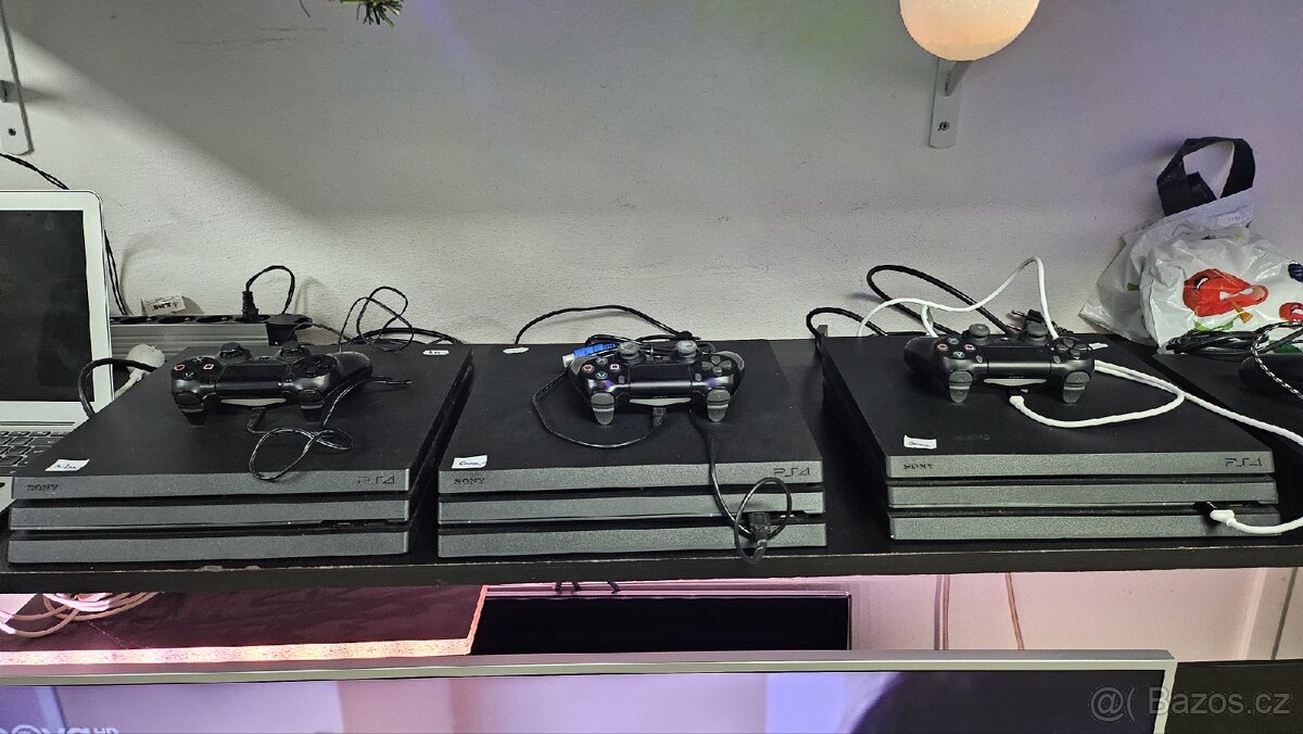 Prodám PS4,Slim a Pro
