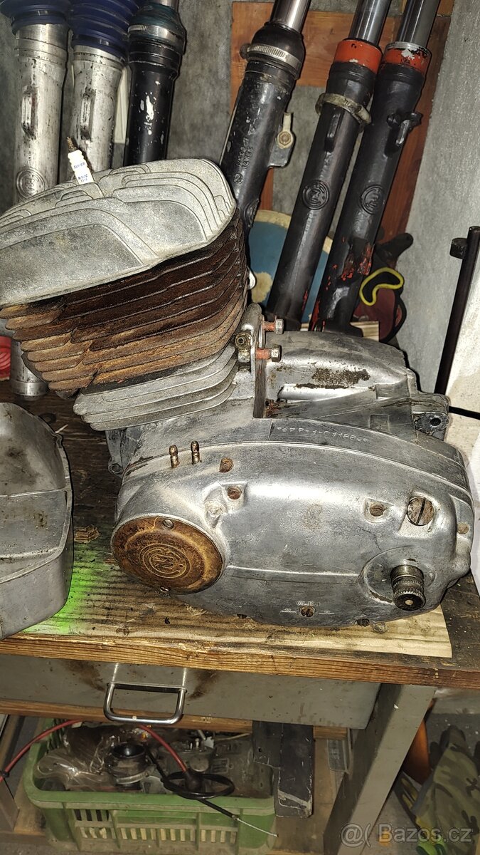 Motor čz 175/477