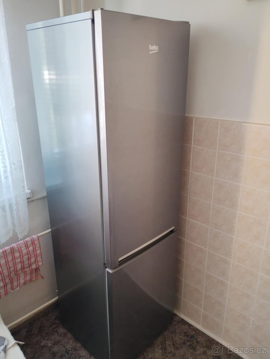 lednice BEKO PKG181XBSN