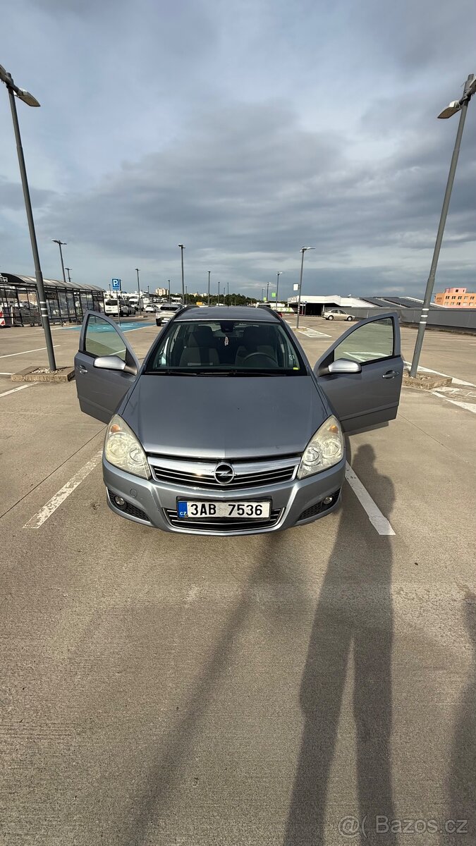 Opel Astra H Caravan 1.9 CDTI 74Kw